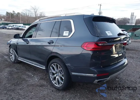 2021 BMW X7 xDrive40I z USA, uszkodzony, nr VIN 5UXCW2C06M9H76574
